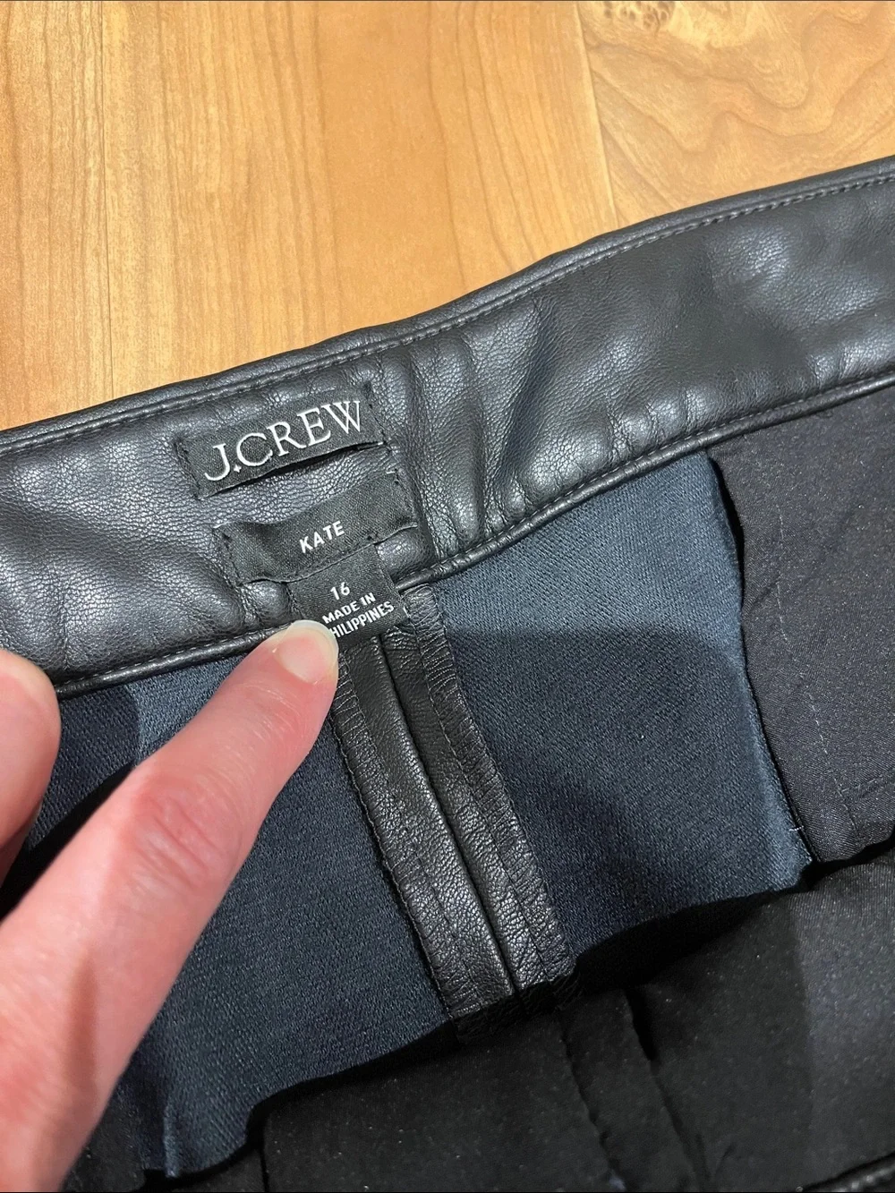 J. Crew Kate BU141 Black Faux Leather ankle Straight-Leg Pants size 16
